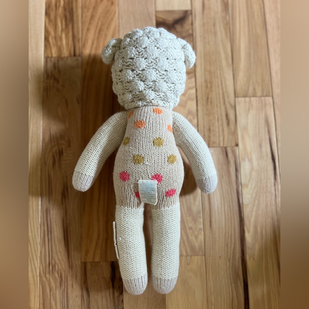 💰⬇️ CLOSET CLEAROUT Cuddle + Kind Lucy the Lamb Hand-Knit Doll – Regular Size - Picture 2 of 3